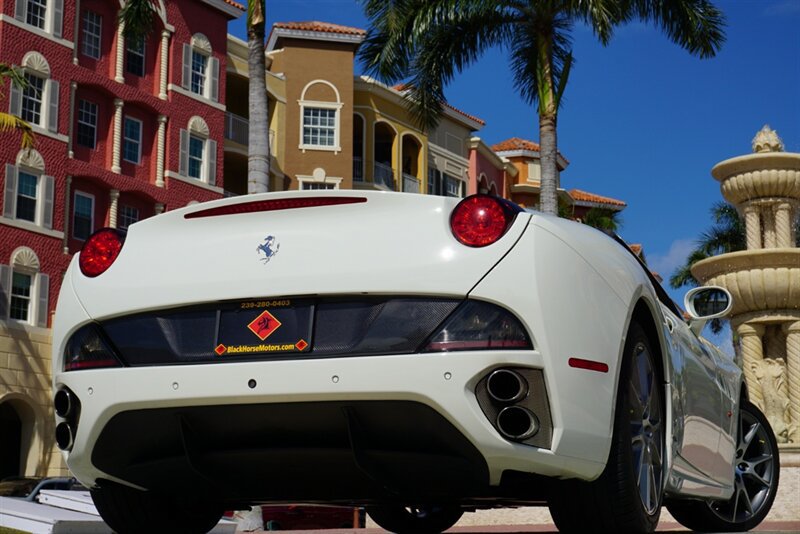 Used 2014 Ferrari California RWD image 52