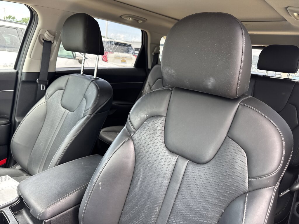 Used 2023 Kia Sorento S w/ Panoramic Sunroof Package FWD image 21
