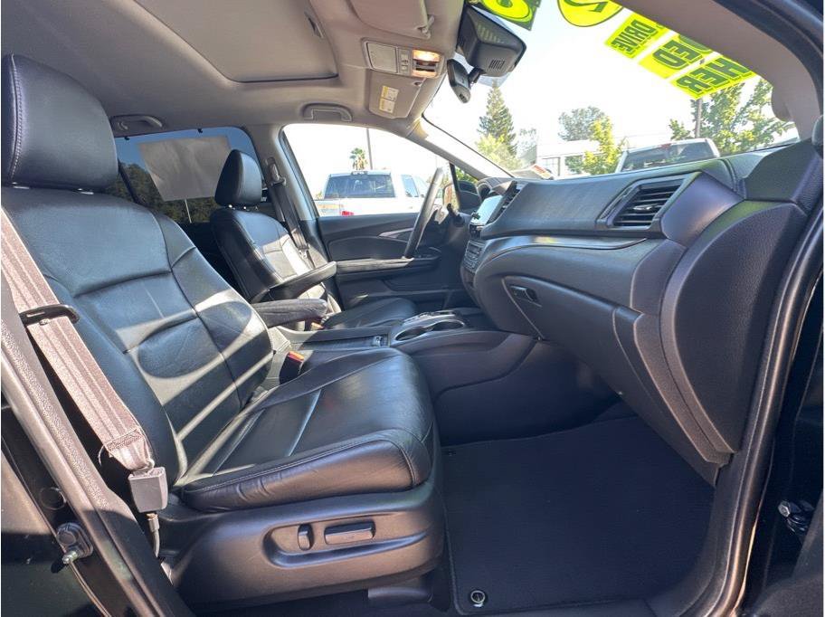 Used 2022 Honda Pilot Special Edition image 11