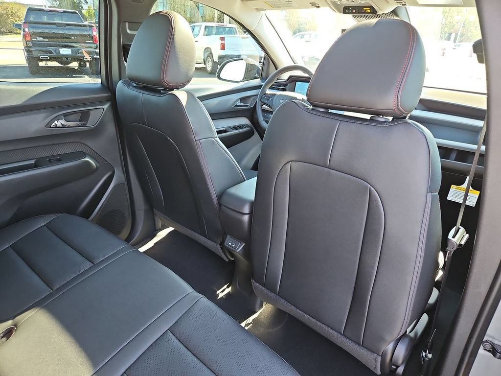 New 2027 Chevrolet Bolt RS w/ Technology Package FWD image 13