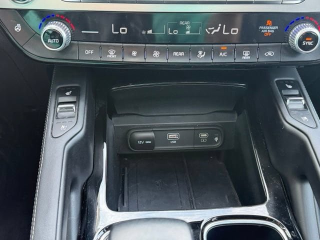 Used 2024 Kia Telluride EX w/ EX Captain's Chair Package AWD/4WD image 31