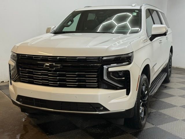 Used 2025 Chevrolet Suburban High Country w/ Sun And Tow Package image 5