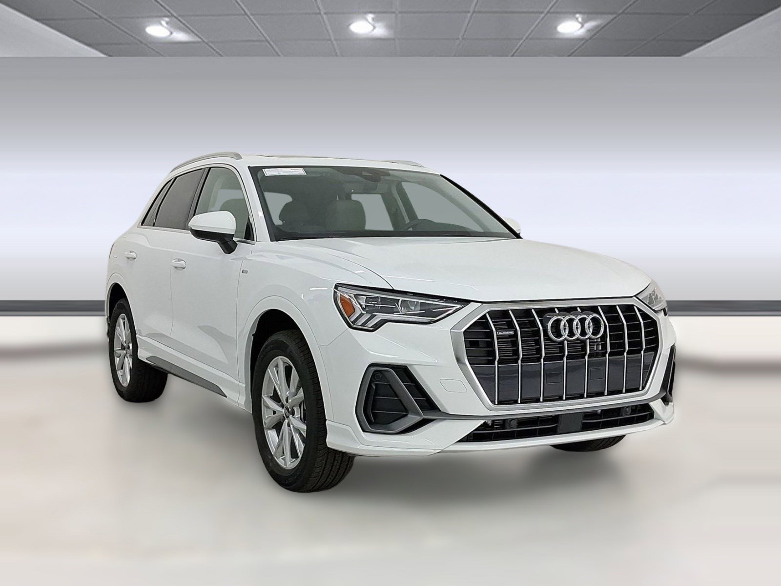 Used 2025 Audi Q3 2.0T Premium w/ Convenience Package image 7