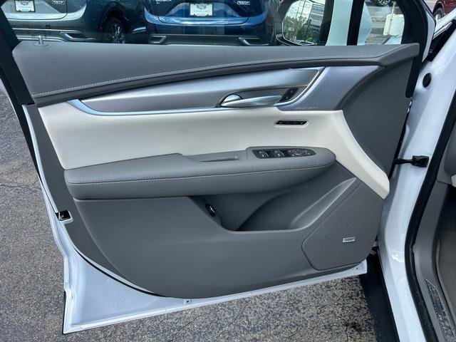 New 2025 Cadillac XT5 Premium Luxury w/ Technology Package image 9
