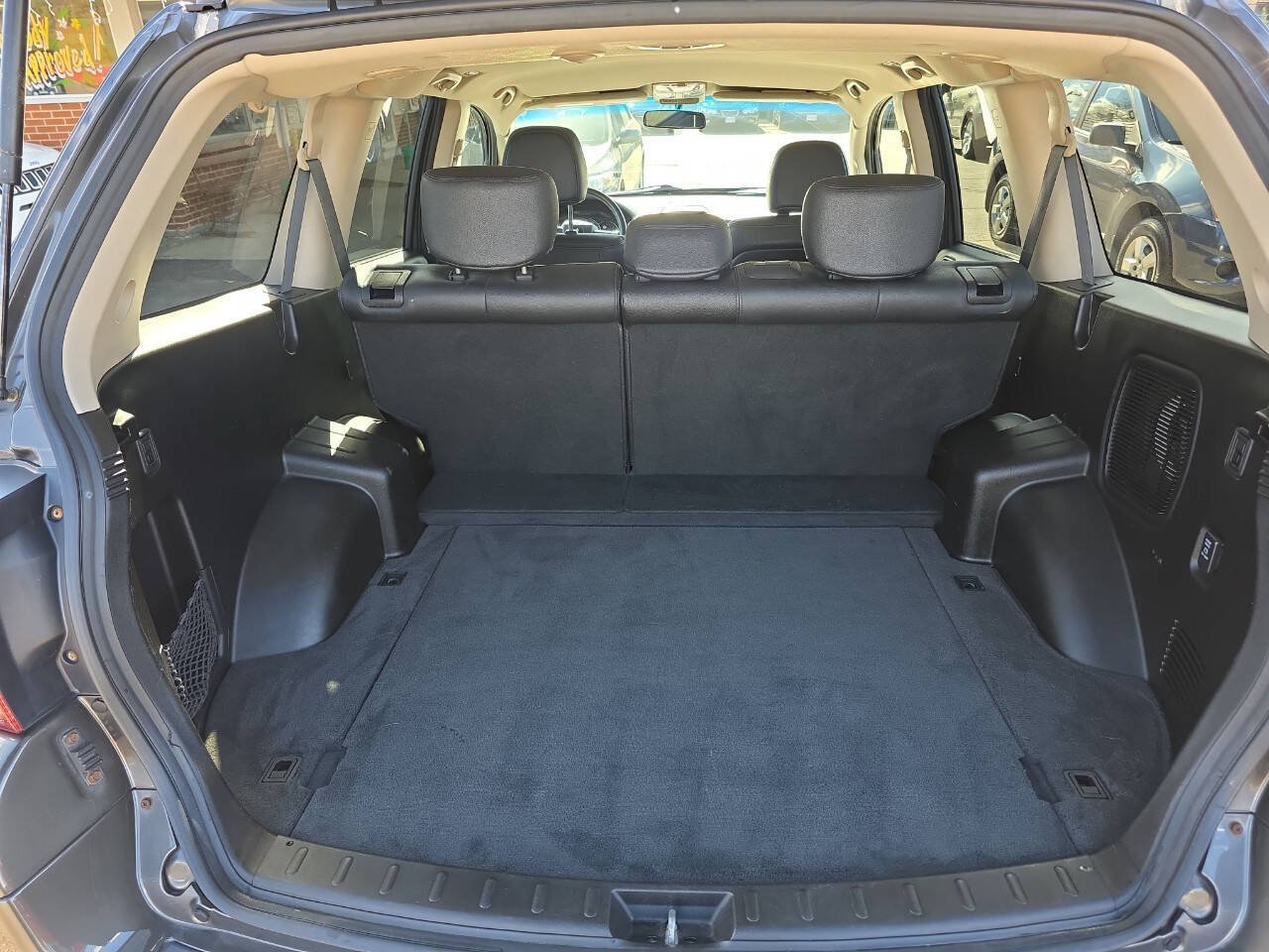 Used 2010 Mitsubishi Endeavor SE FWD image 18