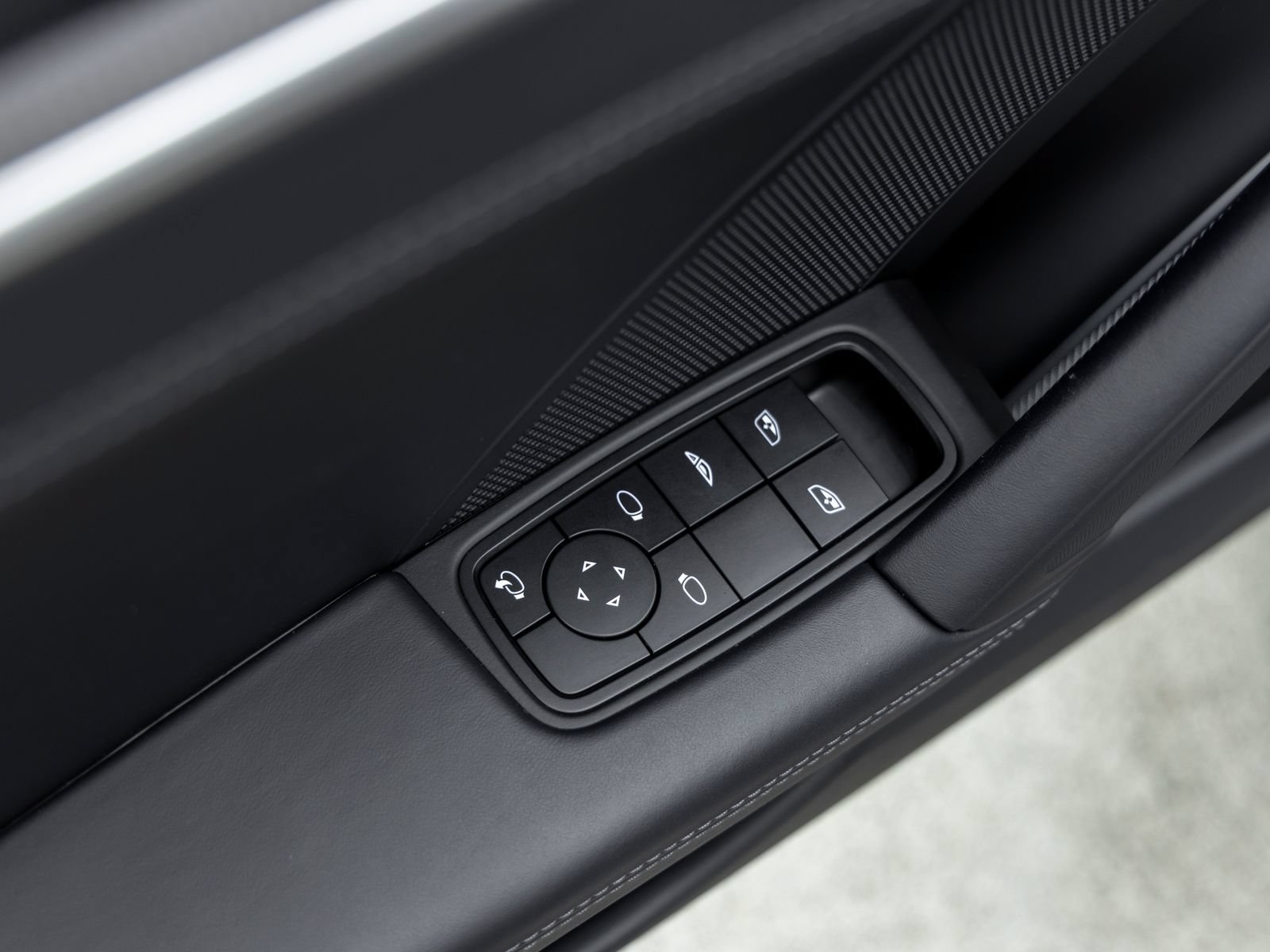 Certified 2025 Porsche 911 Turbo S AWD/4WD image 30