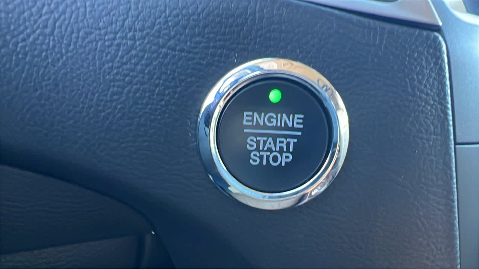 Used 2020 Ford Edge SEL w/ Convenience Package AWD/4WD image 17