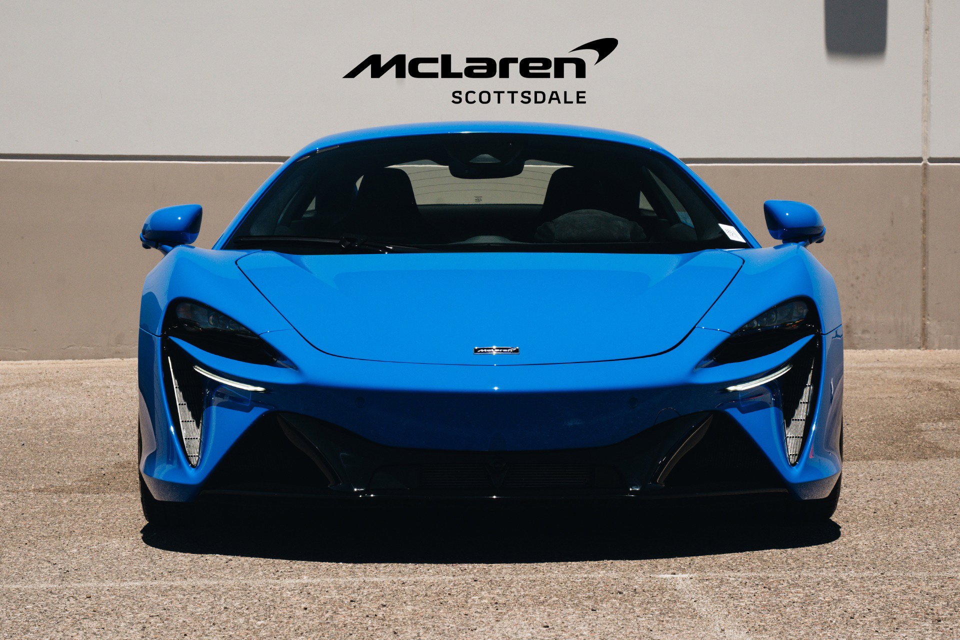Used 2023 McLaren Artura image 10