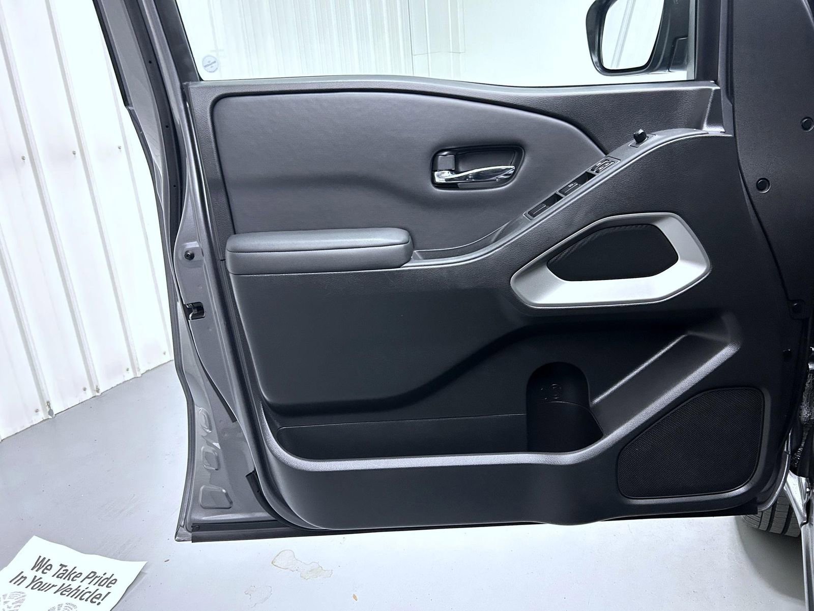 Used 2022 Nissan Frontier SV image 9