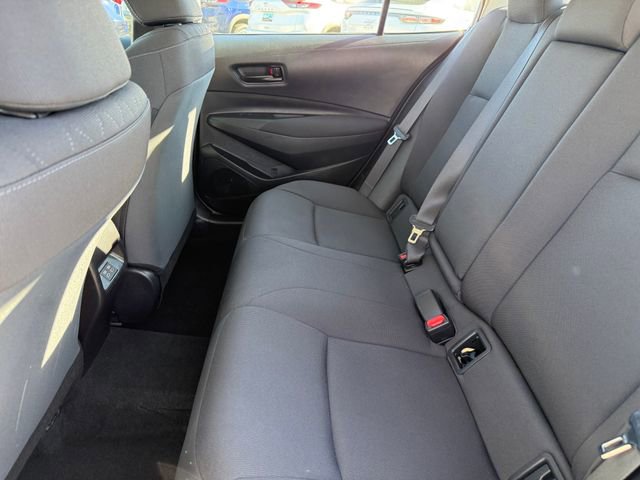 Used 2025 Toyota Corolla LE FWD image 31