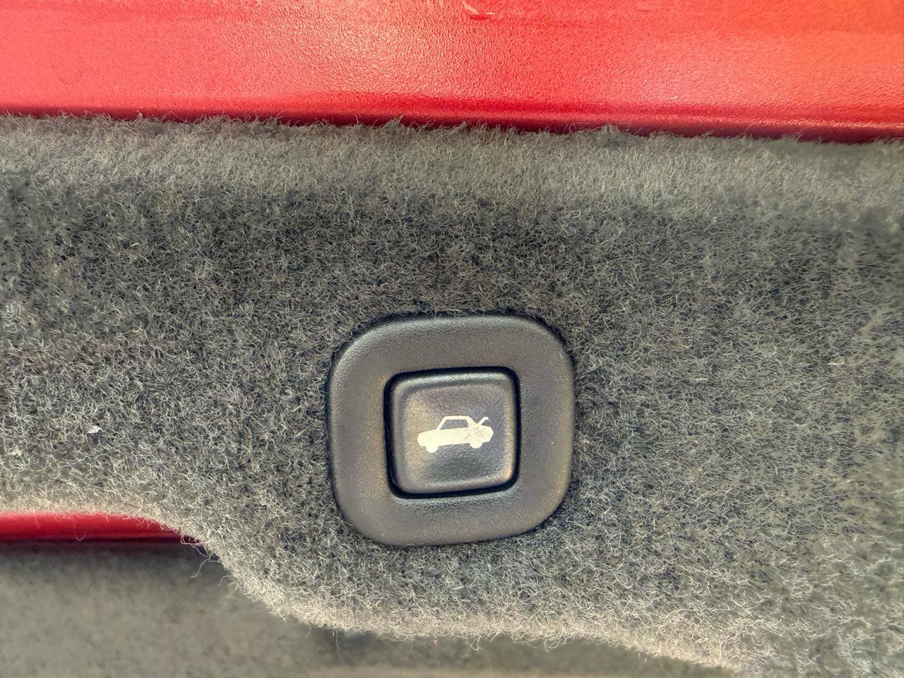 Used 2004 Cadillac XLR RWD image 58