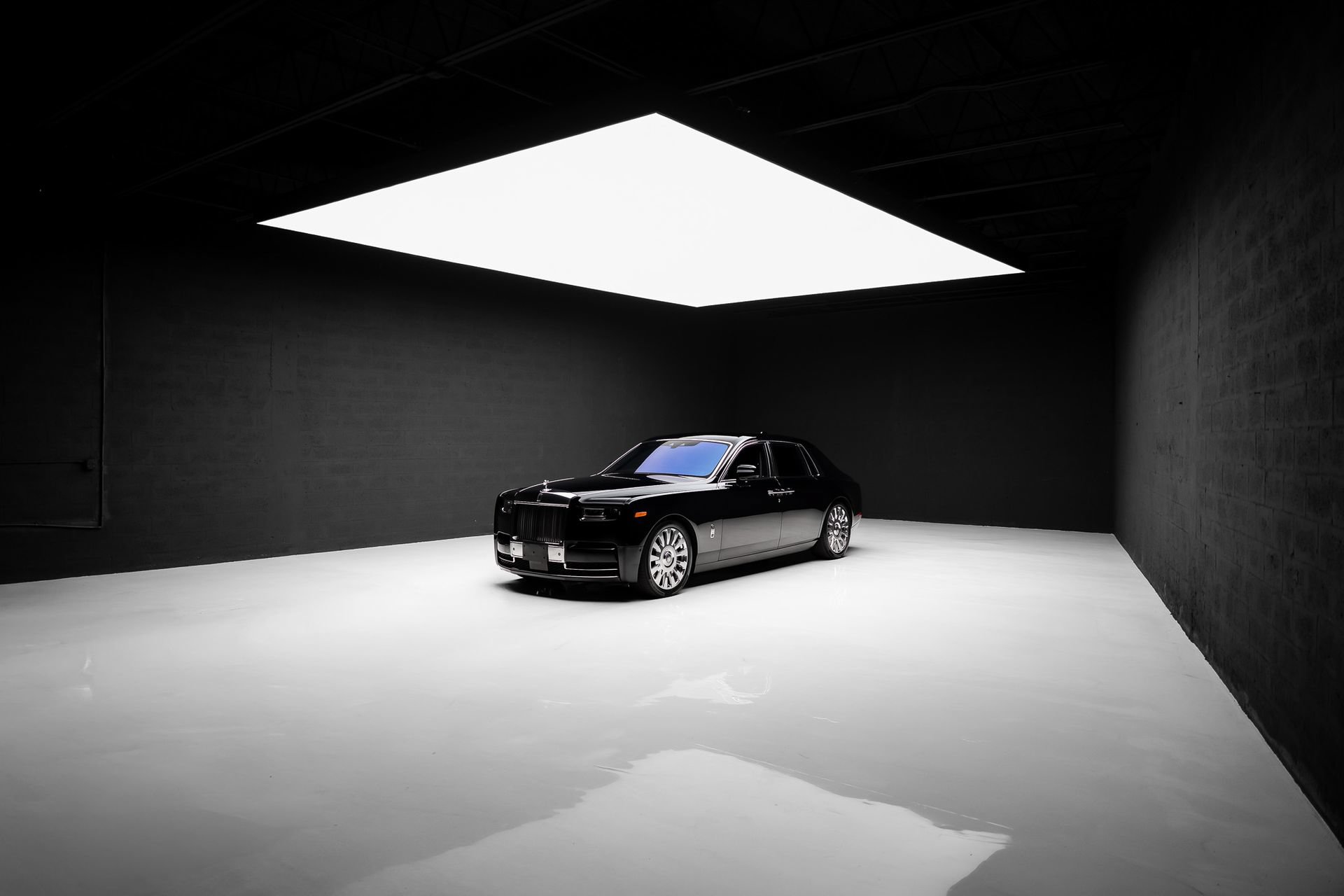 Used 2023 Rolls-Royce Phantom Sedan w/ The Phantom Package RWD image 89