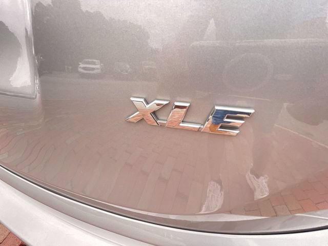 Used 2018 Toyota RAV4 XLE FWD image 18