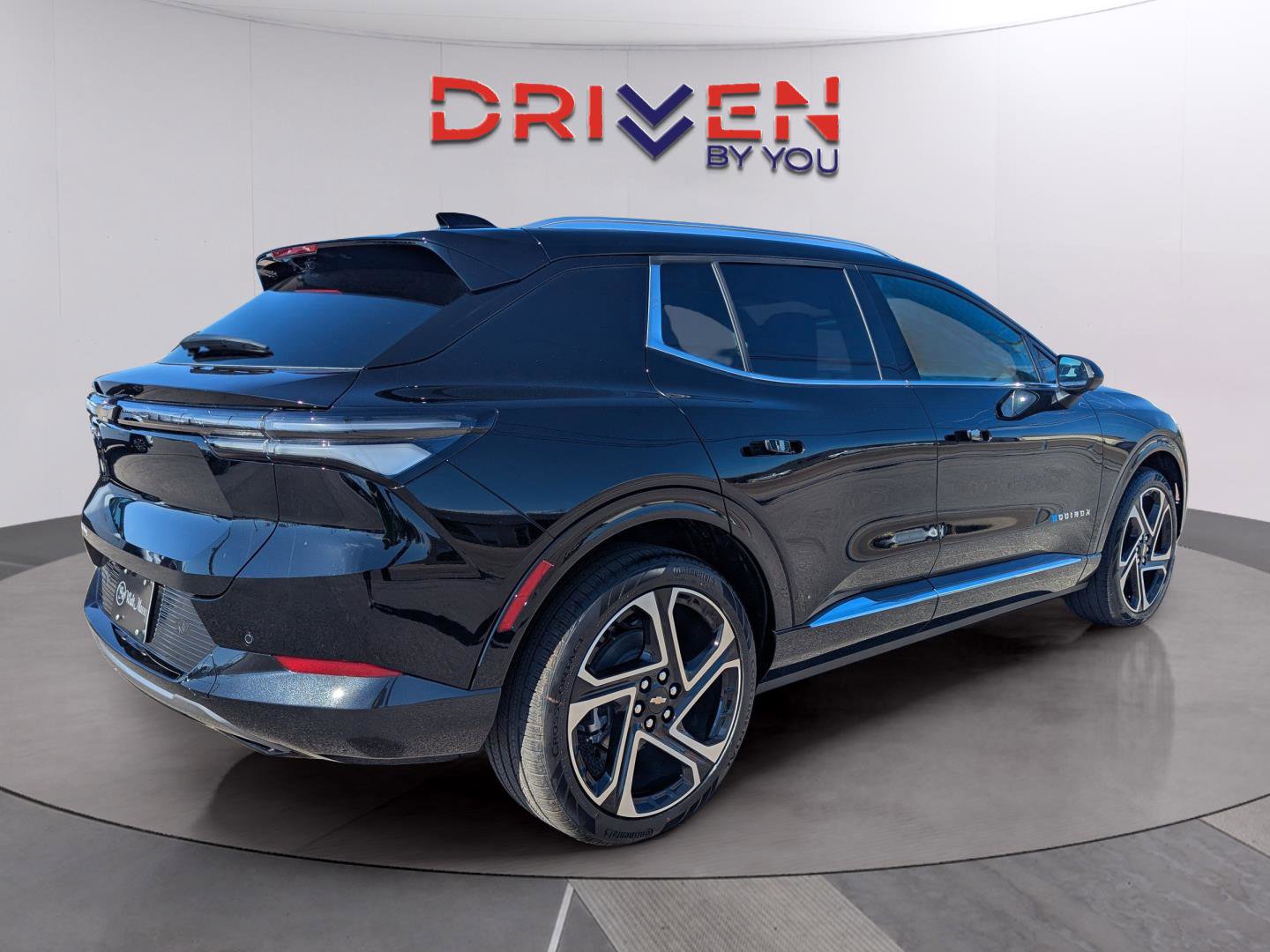 New 2026 Chevrolet Equinox EV LT w/ Convenience Package II image 5