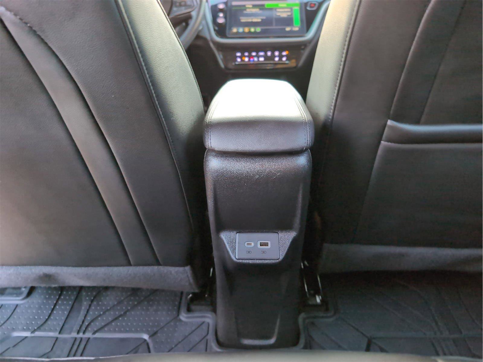 Used 2022 Chevrolet Bolt LT w/ Infotainment Package image 33