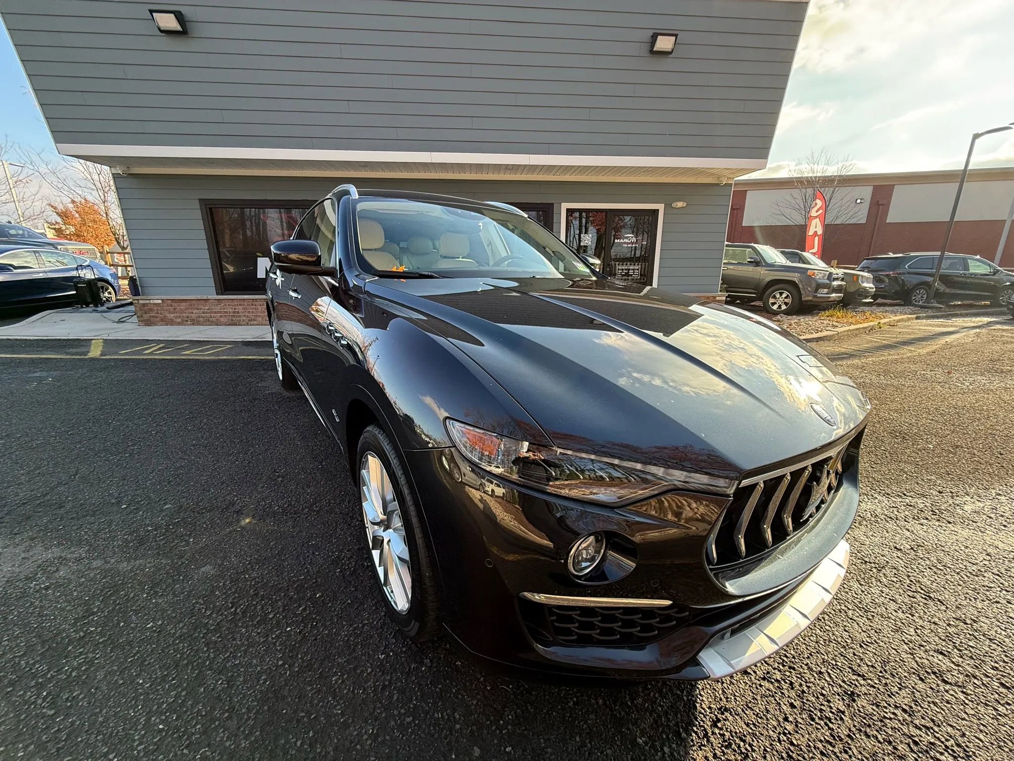 Used 2019 Maserati Levante GranLusso image 8
