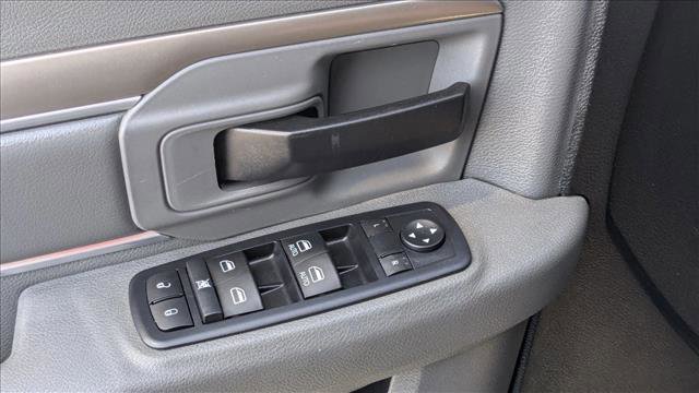 Used 2014 RAM 1500 Classic SLT AWD/4WD image 12