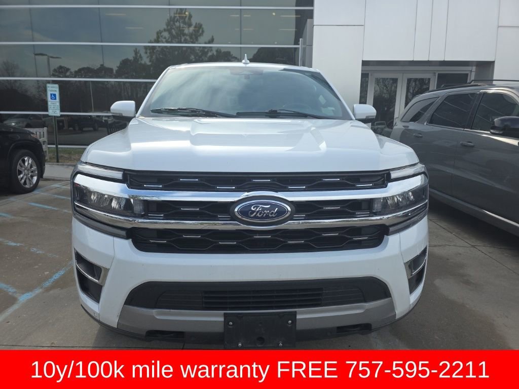 Used 2022 Ford Expedition Limited image 3