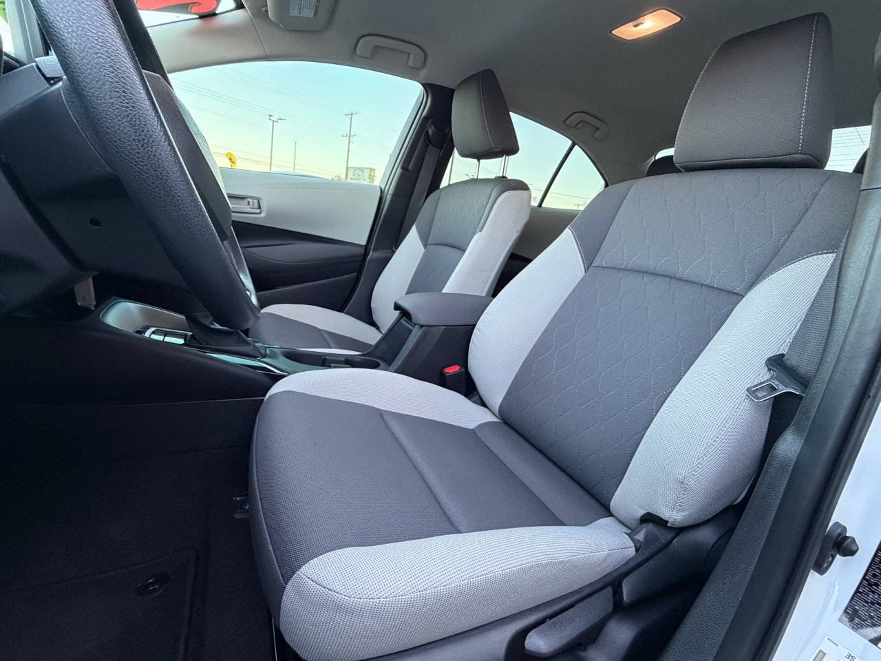 Used 2024 Toyota Corolla LE image 16