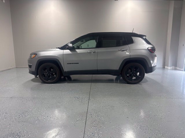 Used 2020 Jeep Compass Latitude FWD image 10