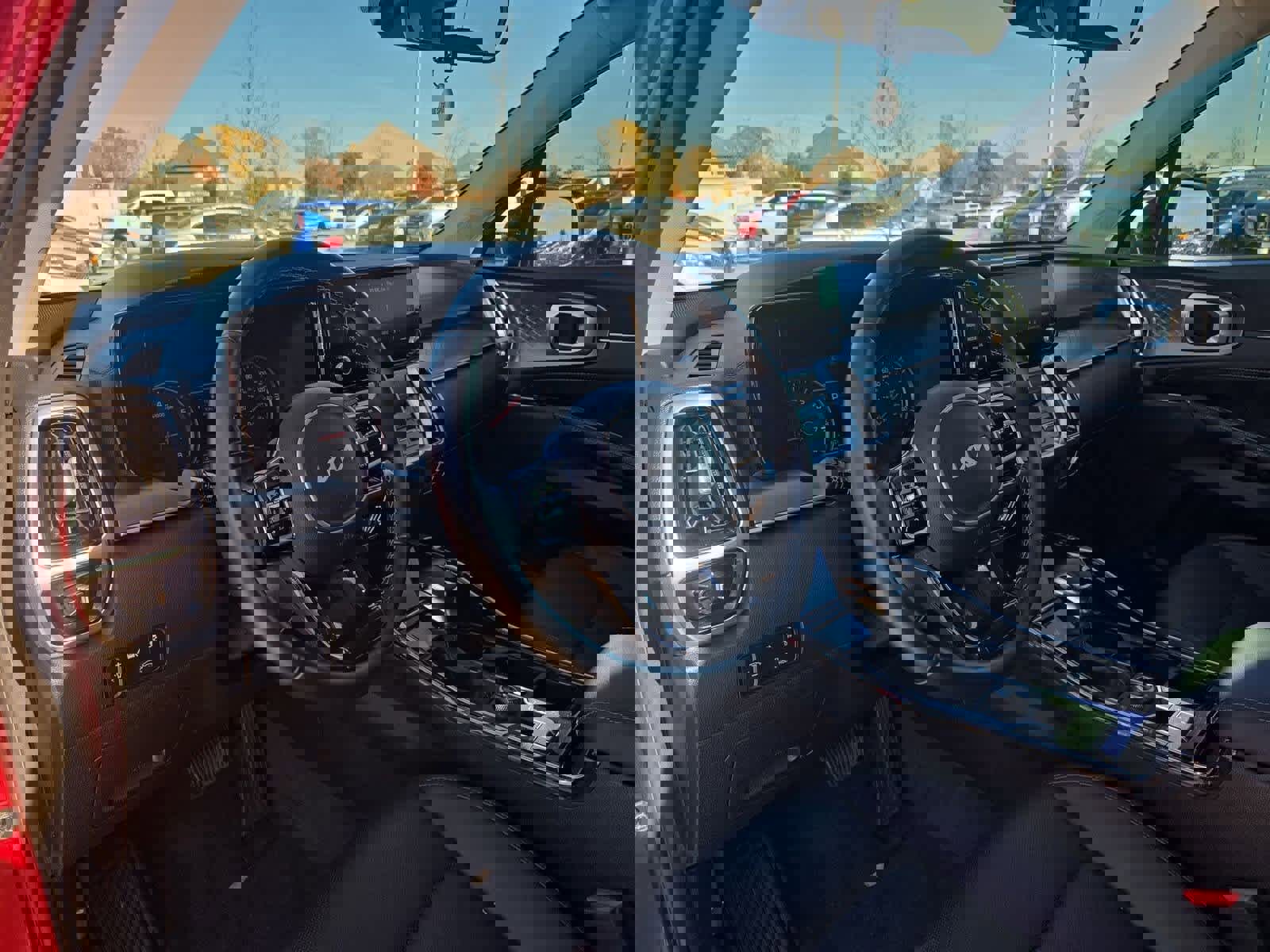 Certified 2022 Kia Sorento SX image 2