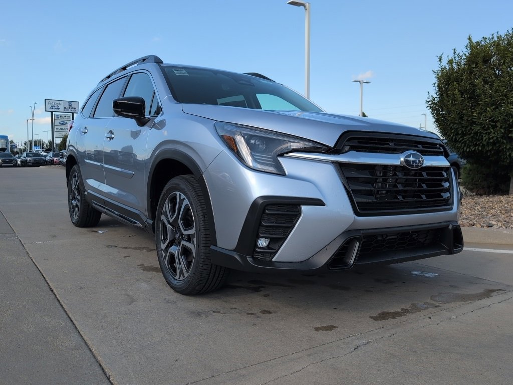 New 2025 Subaru Ascent Limited image 5