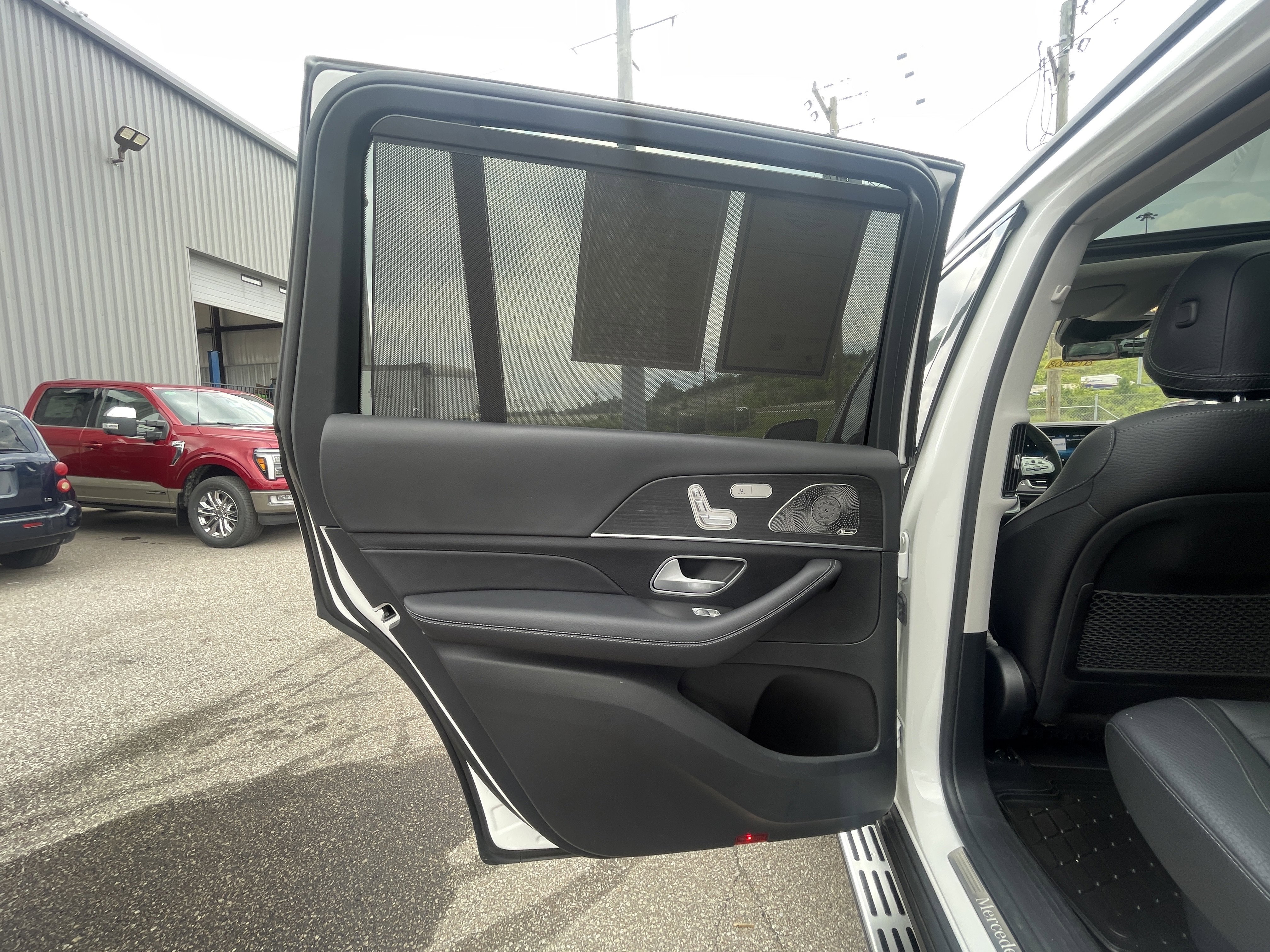 Used 2023 Mercedes-Benz GLS 580 4MATIC image 15