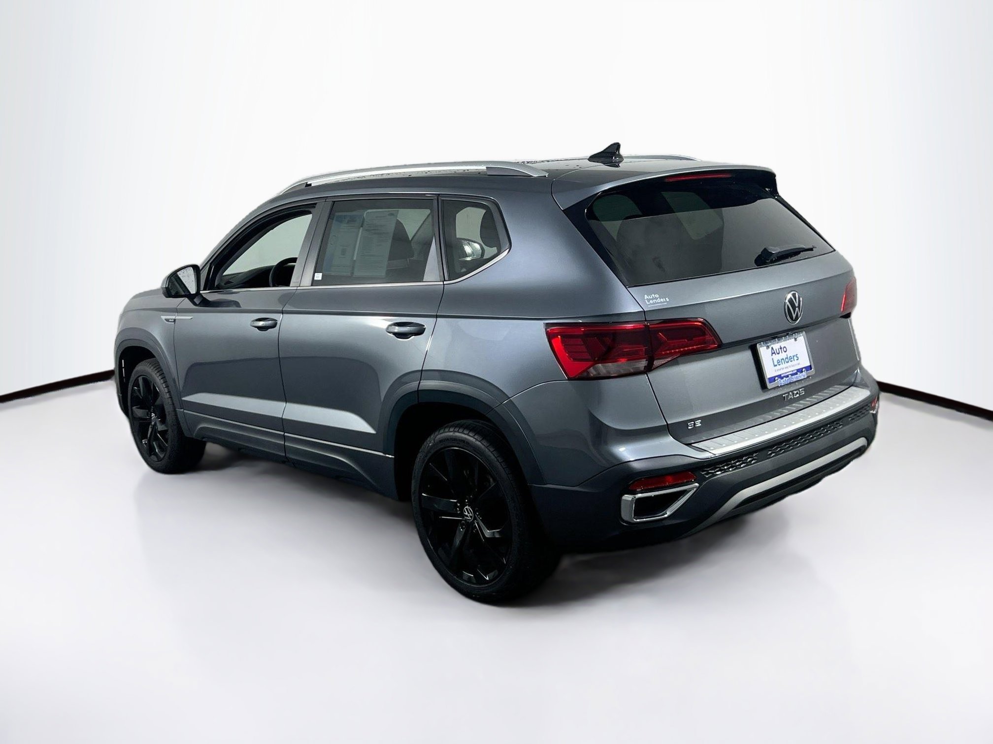 Used 2022 Volkswagen Taos SE FWD image 7