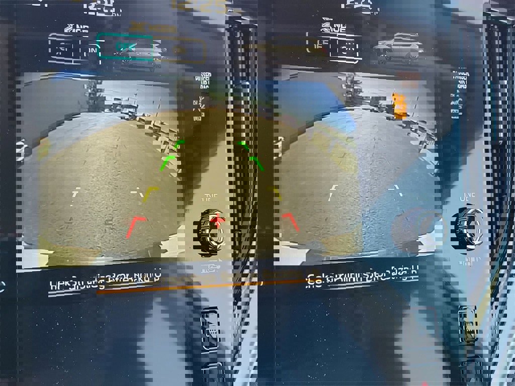 Used 2025 Subaru Outback Premium w/ Popular Package #1A image 18