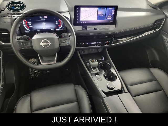 Used 2026 Nissan Rogue SL AWD/4WD image 32