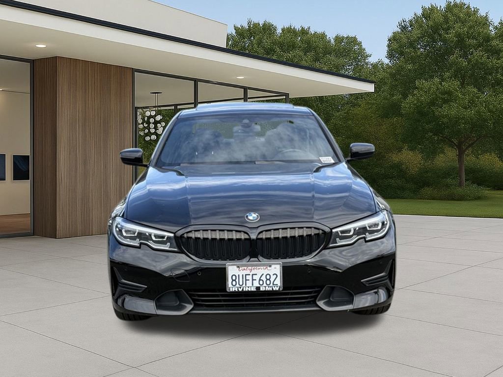 Used 2021 BMW 330i Sedan w/ Driving Assistance Package image 4