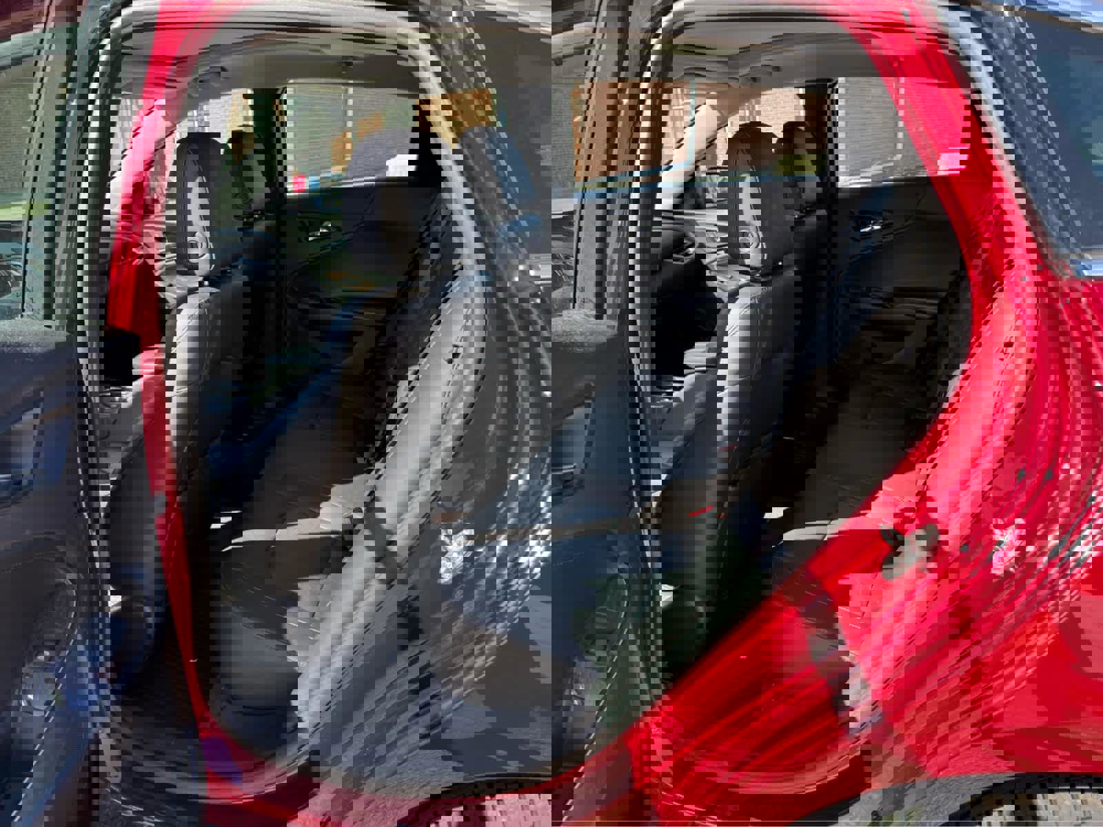 Used 2017 Chevrolet Malibu Premier w/ Premier Sun and Wheel Package image 18