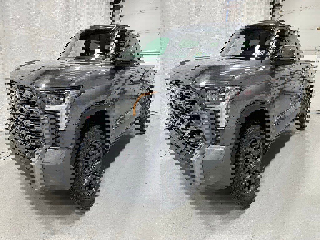 Used 2025 Toyota Tundra Platinum image 3