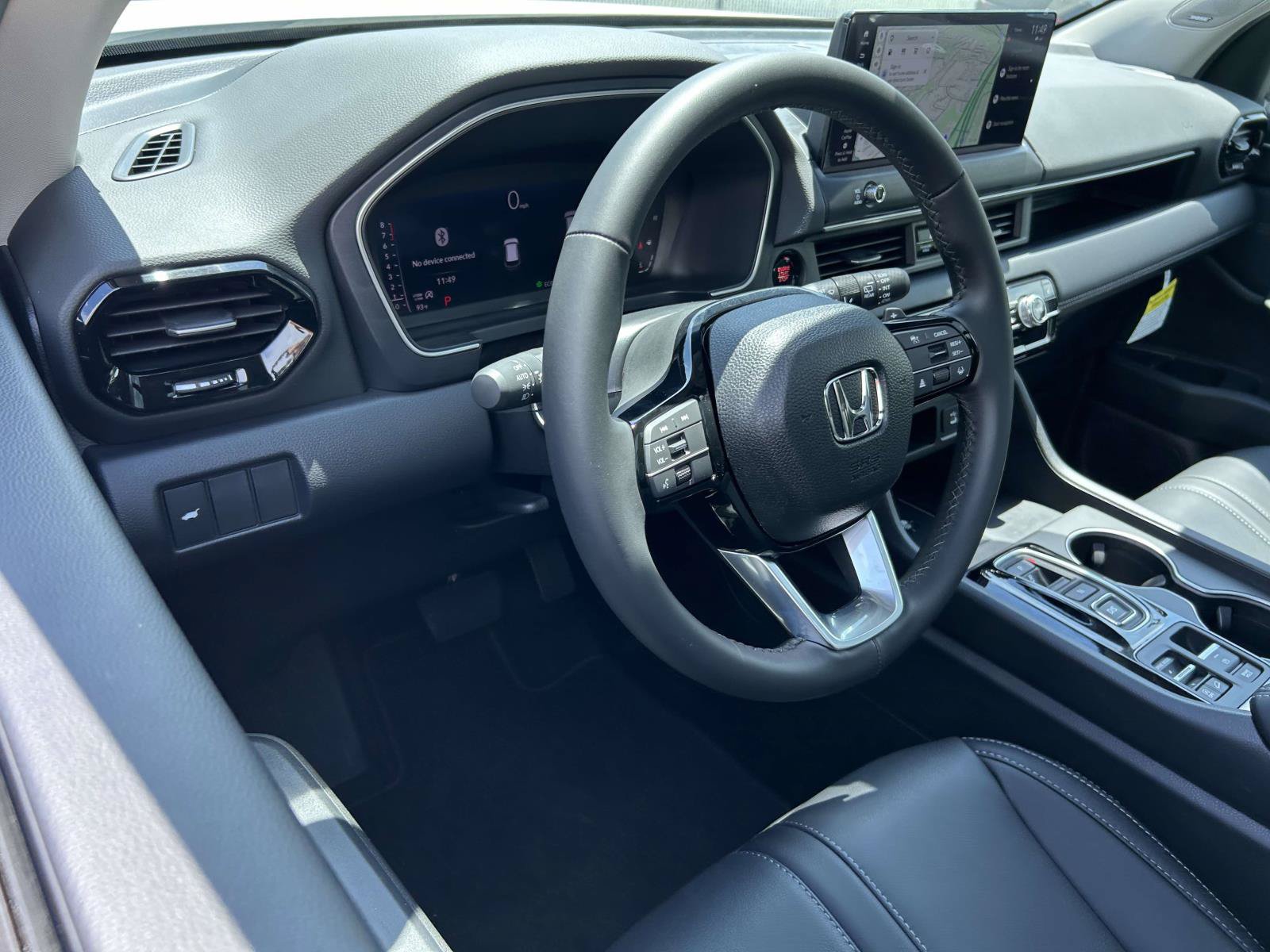 Used 2026 Honda Pilot image 8