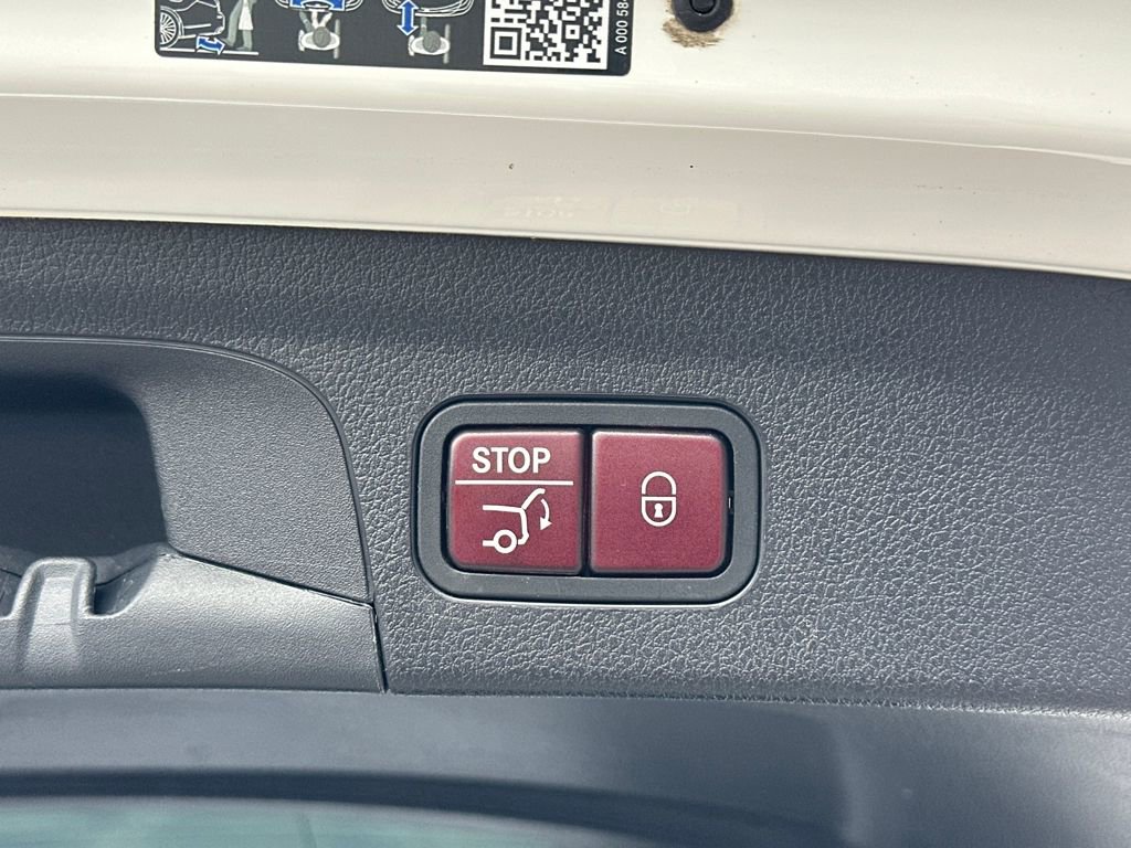 Certified 2023 Mercedes-Benz GLE 350 4MATIC w/ Premium Package image 32