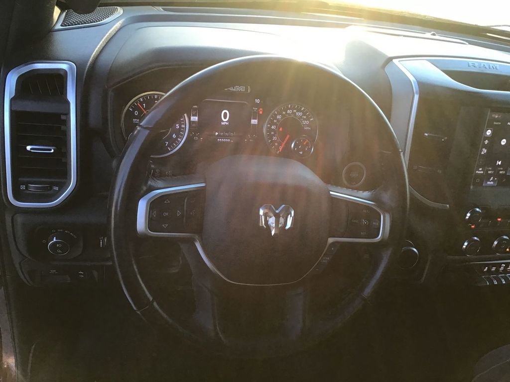 Used 2022 RAM 1500 Big Horn AWD/4WD image 12