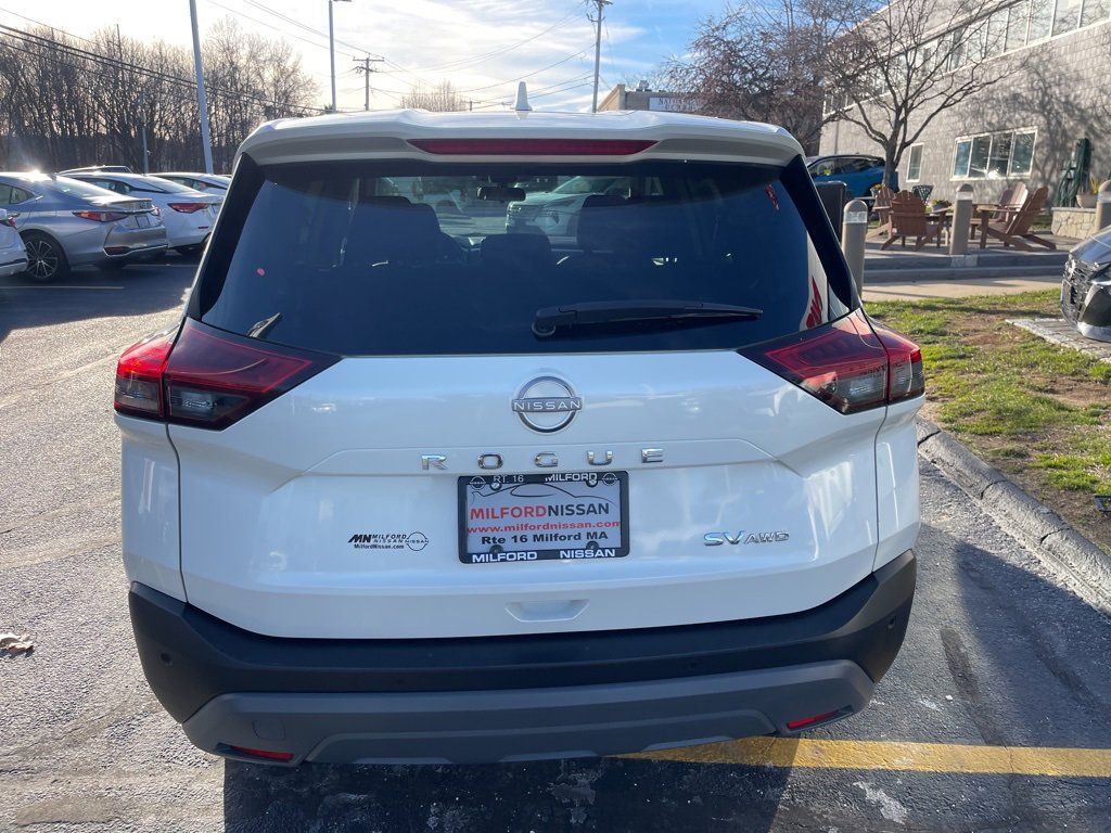 Certified 2023 Nissan Rogue SV image 4