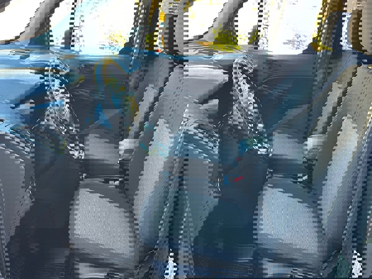 Used 2019 Ford Transit Connect XL image 12