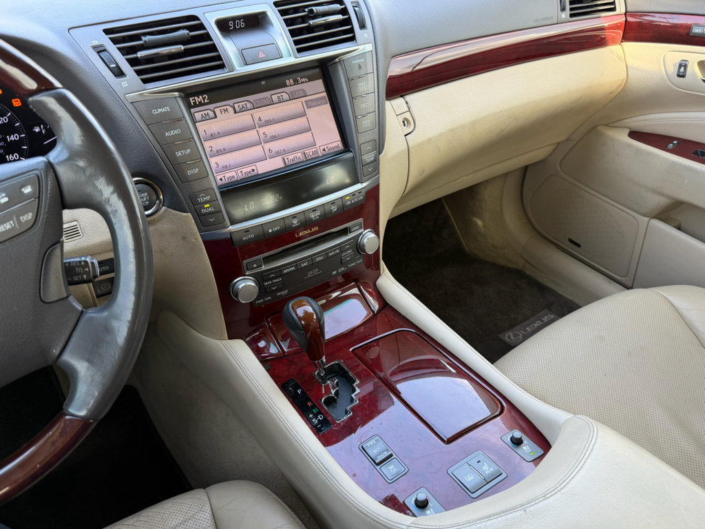 Used 2011 Lexus LS 460 w/ Luxury Value Edition RWD image 14