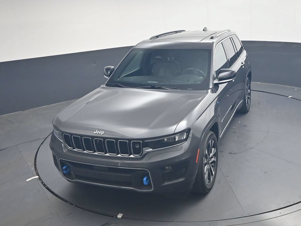 Used 2023 Jeep Grand Cherokee Overland w/ Advanced Protech Group III AWD/4WD image 35