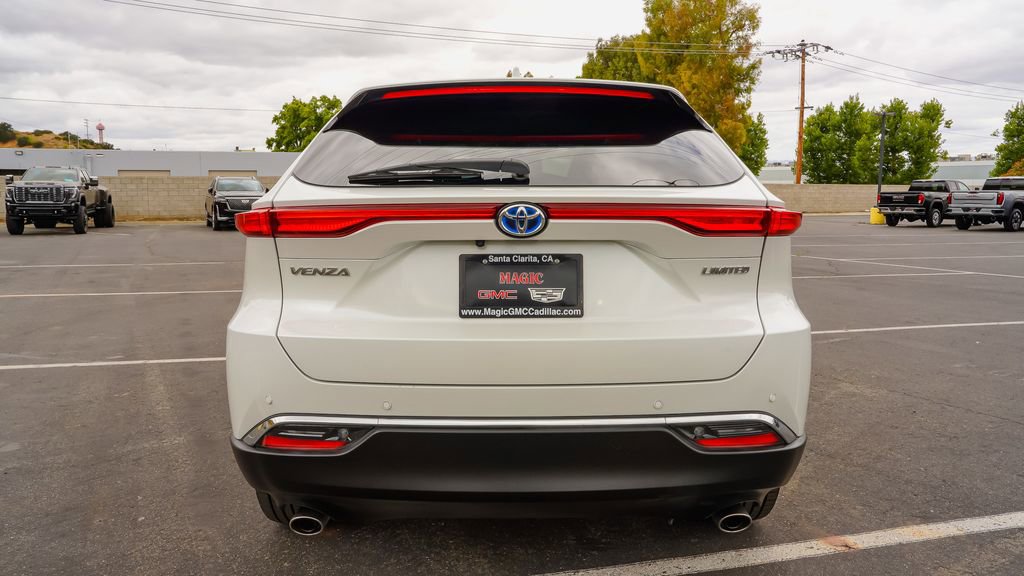 Used 2023 Toyota Venza Limited AWD/4WD image 11