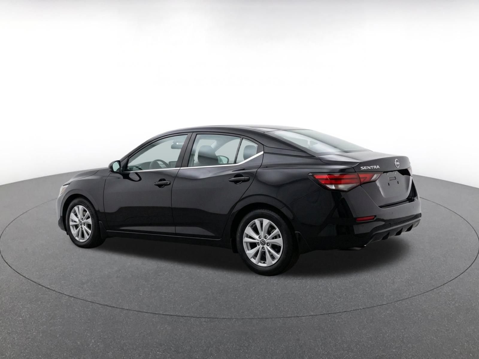 Used 2025 Nissan Sentra S FWD image 7