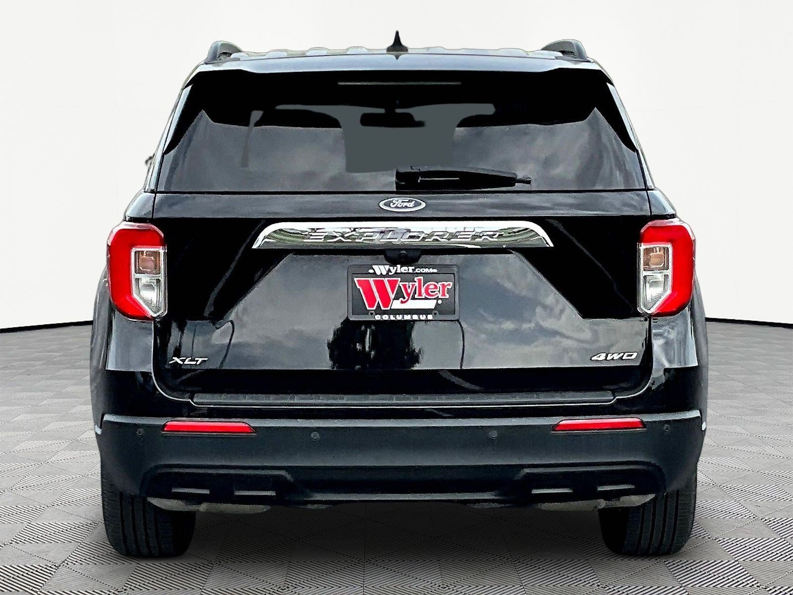 Used 2022 Ford Explorer XLT AWD/4WD image 5