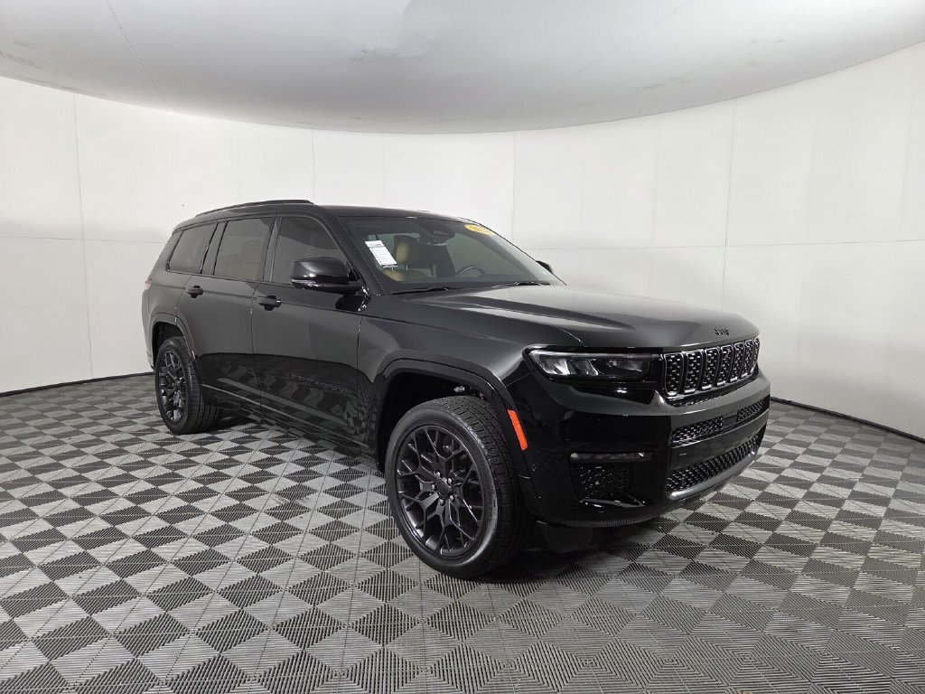 Used 2024 Jeep Grand Cherokee L Summit w/ High Altitude Package AWD/4WD image 2
