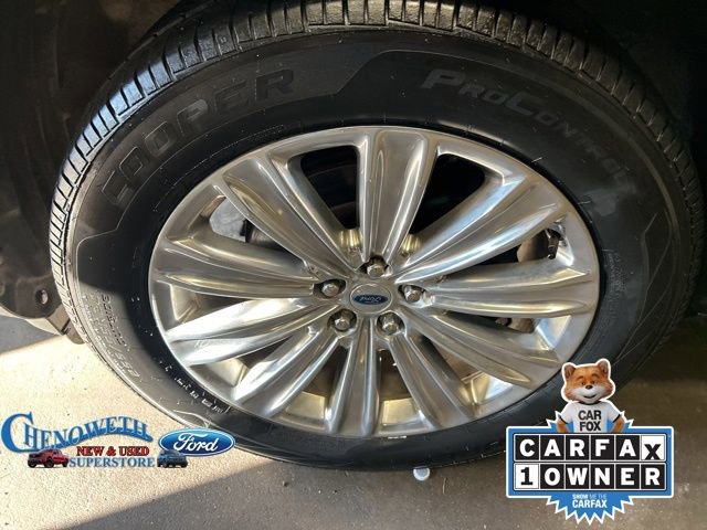 Used 2022 Ford Explorer Limited w/ Equipment Group 301A image 9