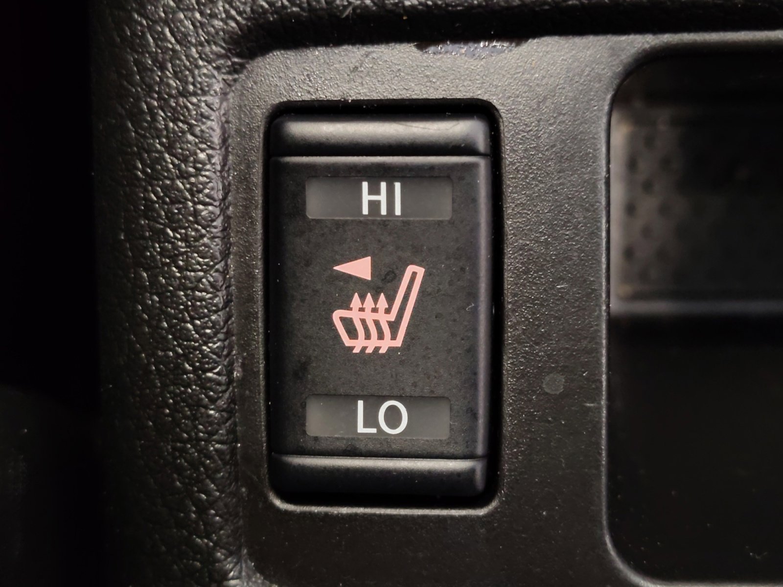 Used 2022 Nissan Rogue Sport SL w/ Premium Package image 27