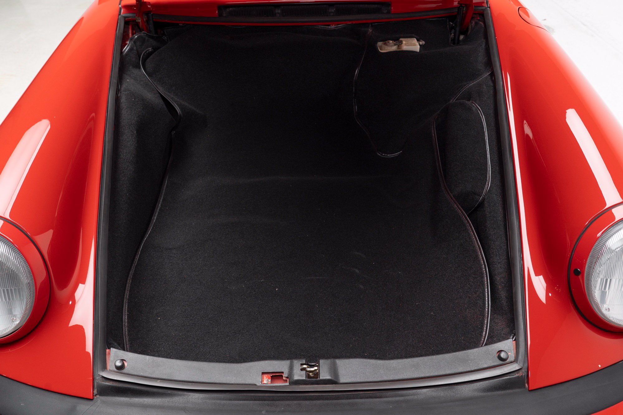 Used 1987 Porsche 911 Carrera RWD image 33