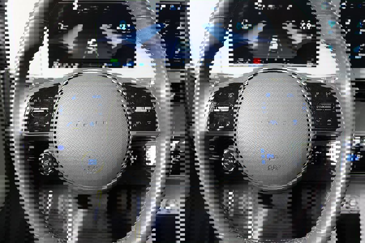 Used 2023 Hyundai Ioniq 5 SE w/ Cargo Package image 6