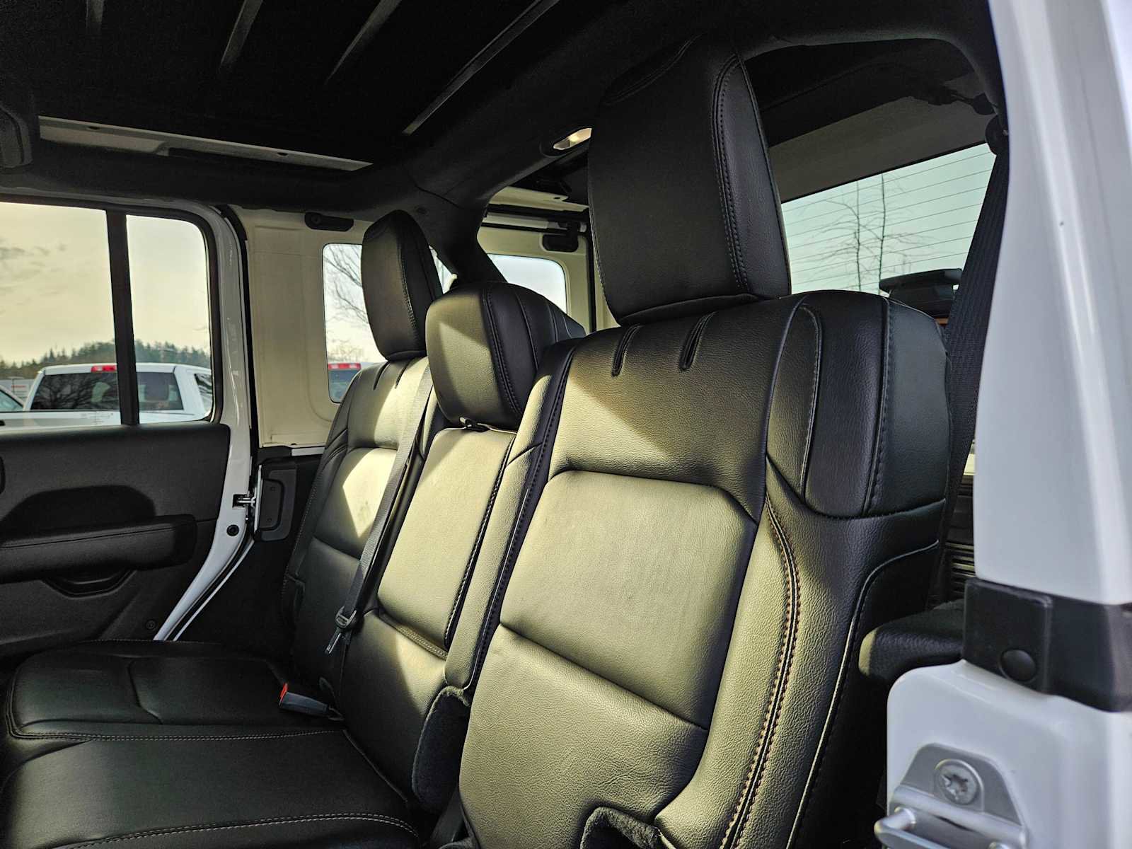 Used 2022 Jeep Wrangler Unlimited Rubicon w/ Xtreme Recon 35" Tire Package image 21