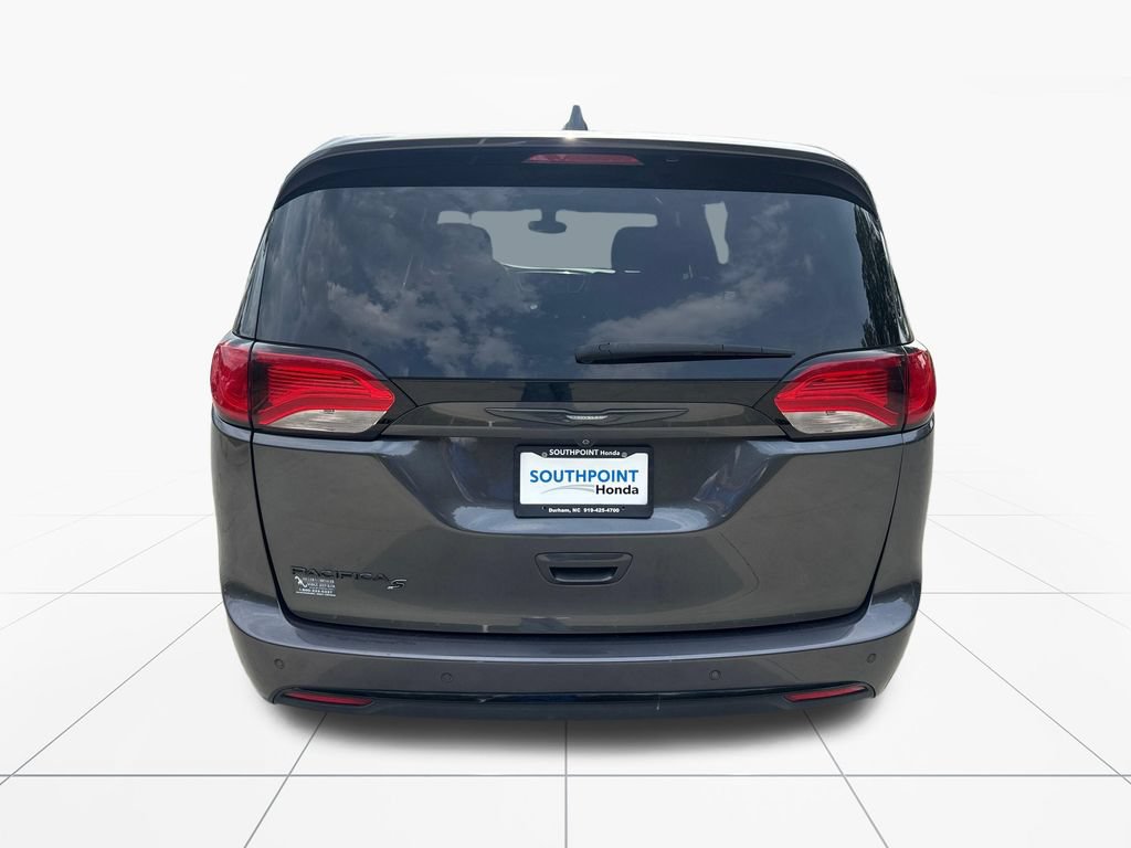 Used 2019 Chrysler Pacifica Touring Plus w/ S Appearance Package FWD image 7